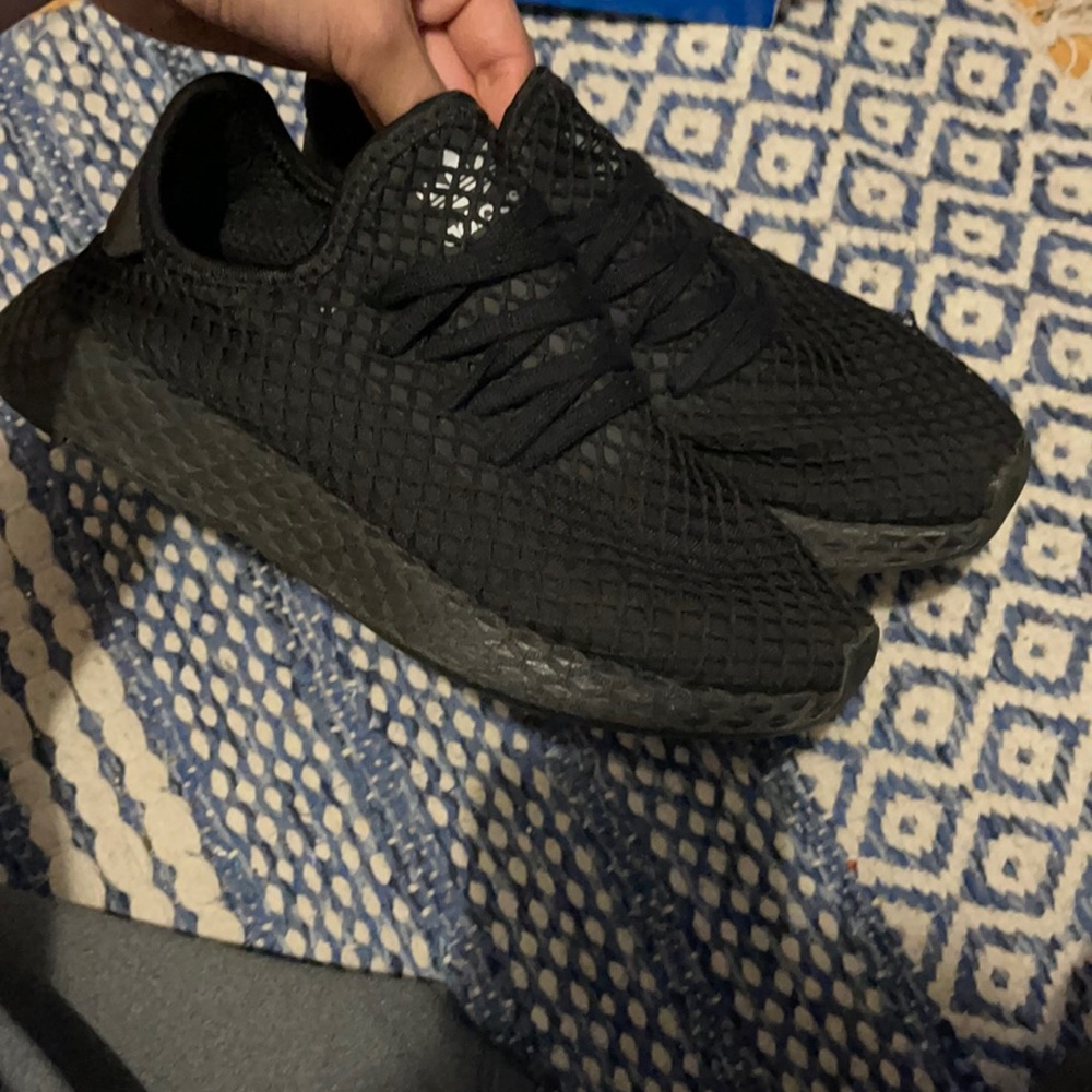 Adidas Deerupt Runner shoes size 5